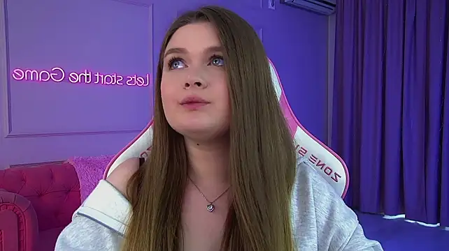 CrystalLyonsn Live XXX chat