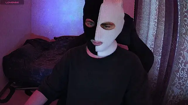 ZXCENSORED-: вебкам-шоу