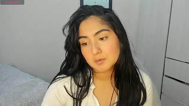 Chat XXX en directo de zakura_ania