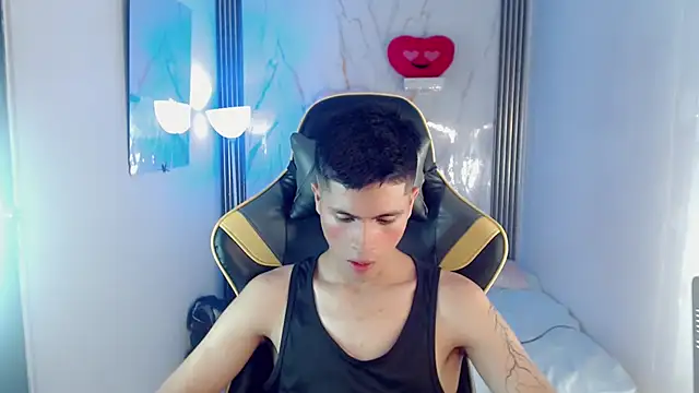 Chat +18 de Ascii_one ao vivo