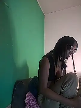 avaleri_cherry's Webcam Show