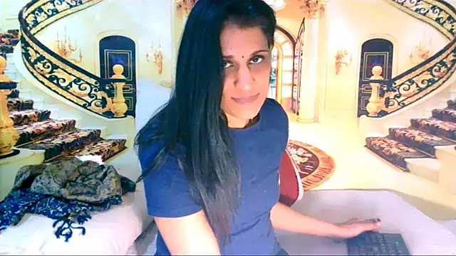 Chat XXX en directo de IndianSexcSmyle