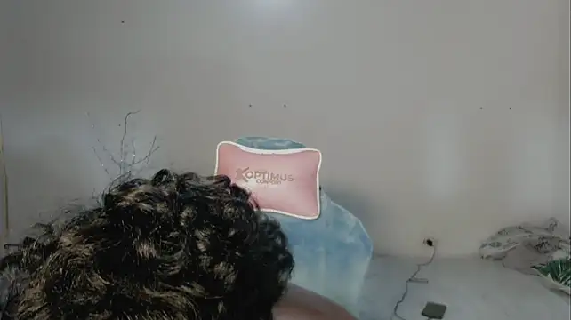 XXX chat uživo modela FUNNY_DICK_