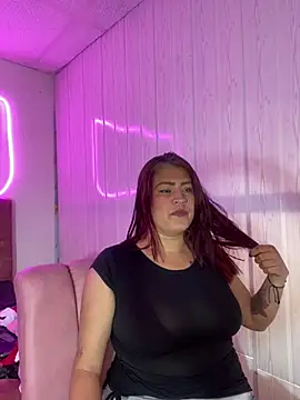 kira-palmer09 Show in webcam