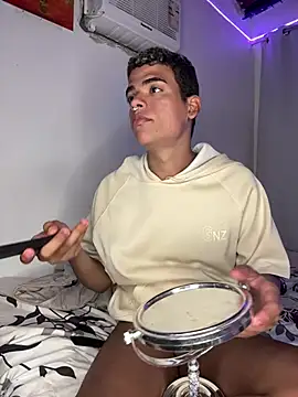 PrincesLeo Chat XXX live