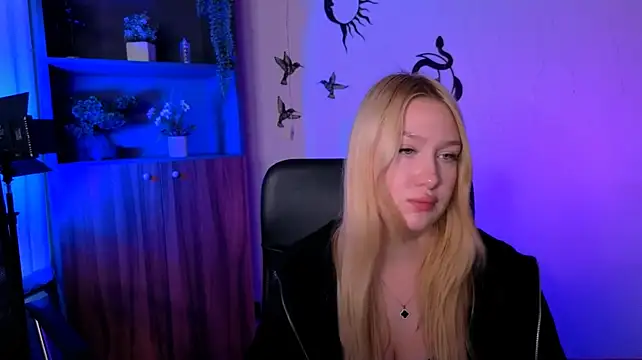 playful_sophie élő XXX-chatje