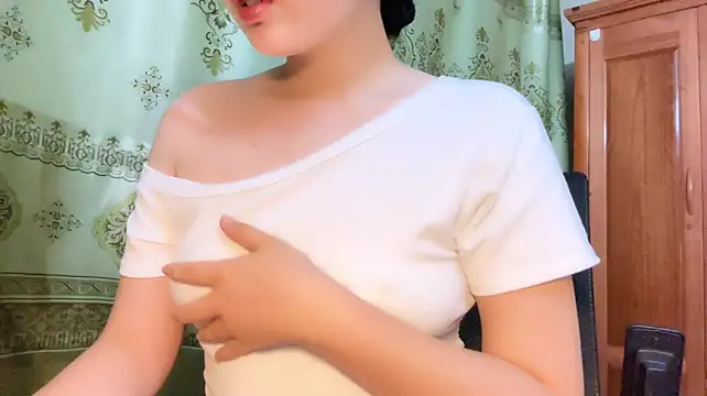 Baby_of_U 网络视讯表演