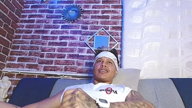 jordan_bigcock_'s Live XXX Chat
