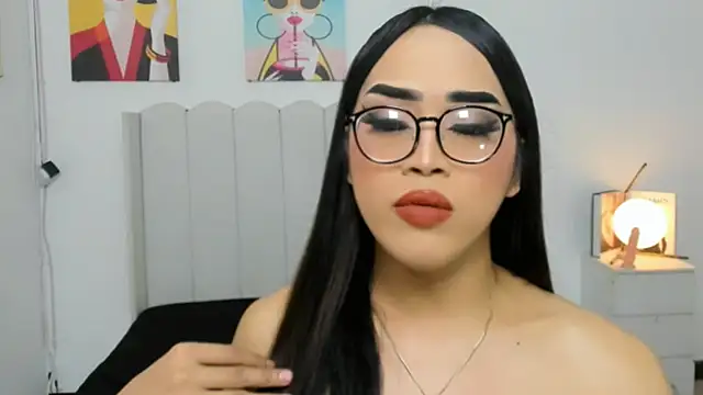 MirandaSterling: διαδικτυακό σόου στην κάμερα