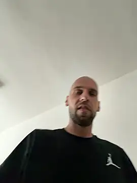 Chat +18 de Oliver_outside ao vivo