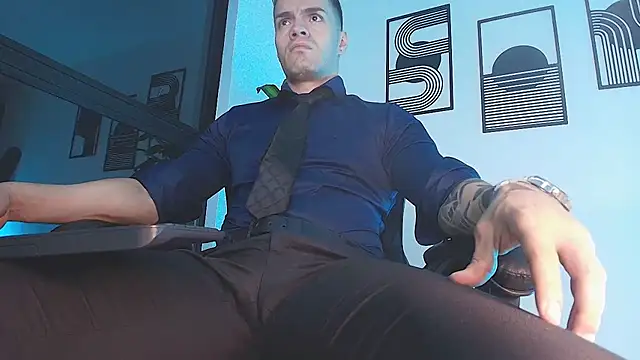 XXX chat uživo modela ALPHA_DOMINUS_