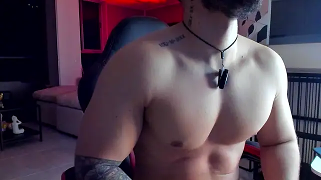 عرض كام Valenthino_Salvatore