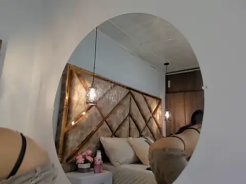 Tink_fox Adlı Modelin Canlı XXX Sohbeti