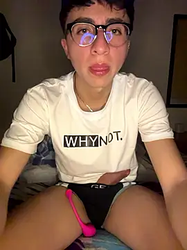 Онлайн чат XXX CamiRojas_boy