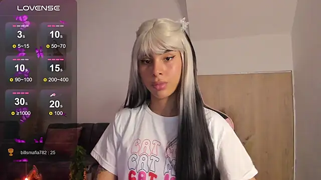 Summer_09's Live XXX Chat