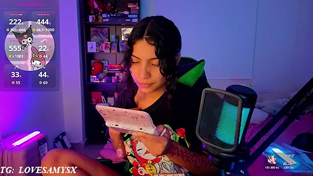 Chat XXX en directo de Lovelyamyy