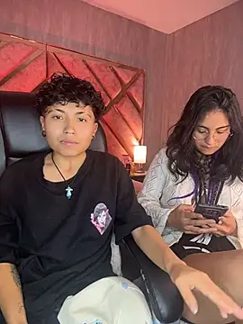 ian_mathias_ Adlı Modelin Canlı XXX Sohbeti
