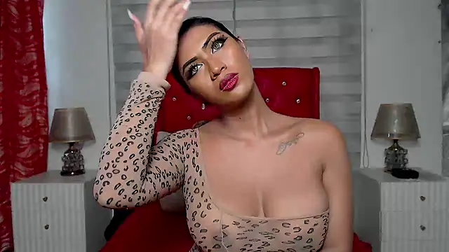 KatrinaBuenass Show Webcam