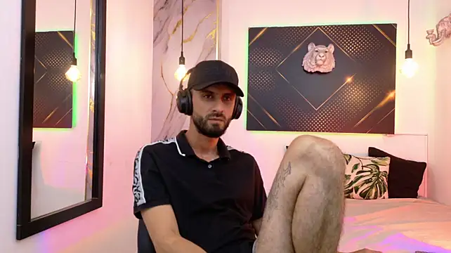 XXX chat uživo modela KingOfTemptation