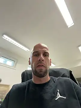 Oliver_outside – webcam-show