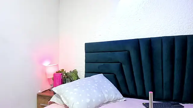 VictoriaRouge_ Obrolan Langsung XXX