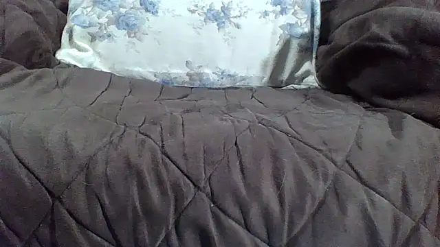 Jbsklxz67 Show in webcam