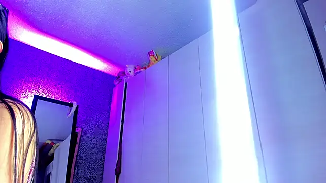Živý XXX chat evelott_allenx