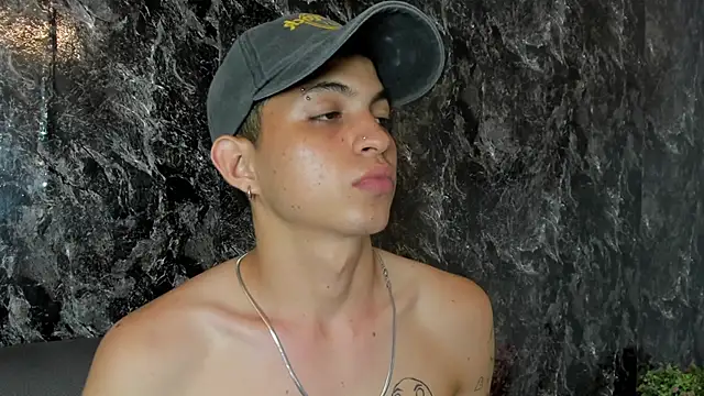 cameron_lux77's Live XXX Chat