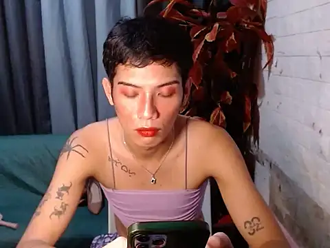 HugeCookLuna696 Pertunjukan Webcam
