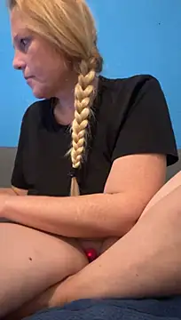 MoniqueLaFee Live XXX-Chat