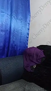 צ'אט XXX בשידור חי של CherryDerry