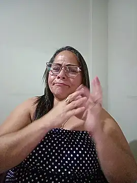 دردشة Angie_milf50 الجنسية المباشرة