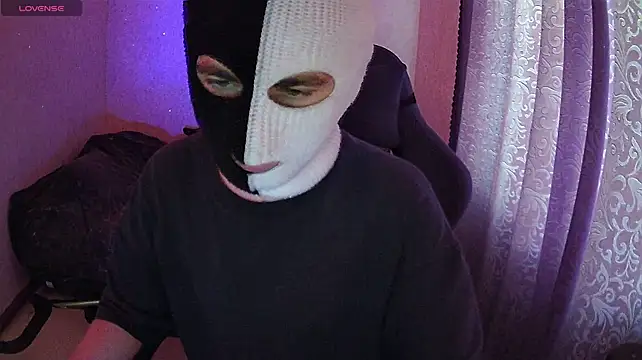 ZXCENSORED- Adlı Modelin Canlı XXX Sohbeti
