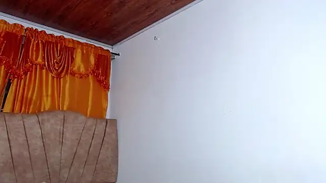 rowanbig XXX чат на живо