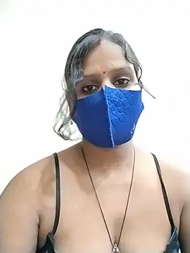 XXX chat uživo modela hotyrani07