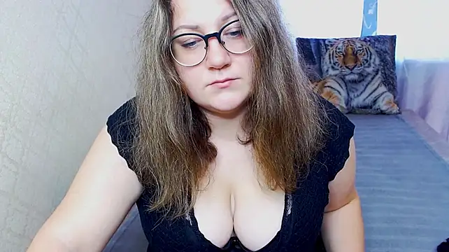 Sindy_Jeniceee élő XXX-chatje
