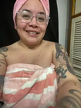 Lindalatina2001's Live XXX Chat
