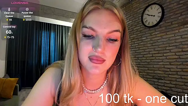 fifteenpoem's Live XXX Chat