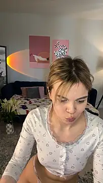 SunTaliaStar élő XXX-chatje