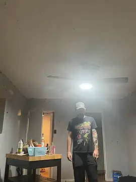 AidenMcKnight 现场XXX聊天
