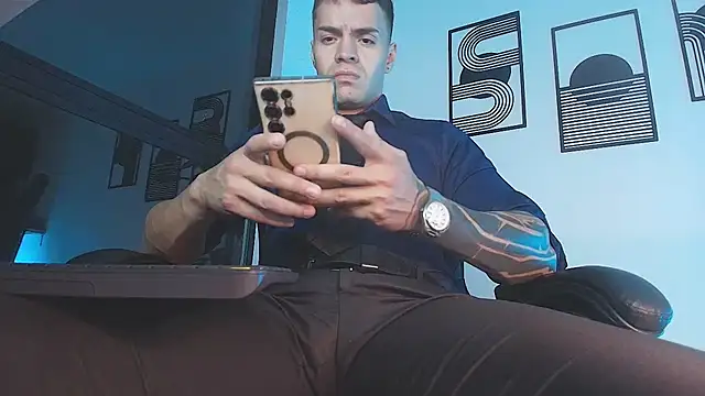 ALPHA_DOMINUS_ Pertunjukan Webcam