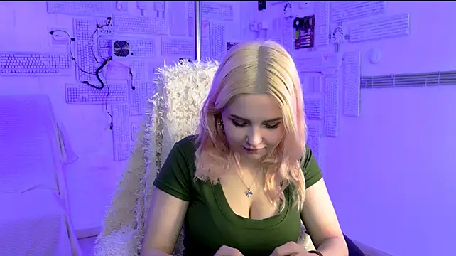 AliceSilvia_'s Live XXX Chat