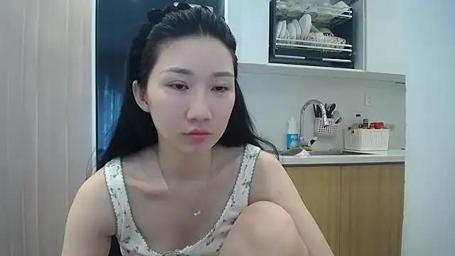 Asiagirll élő XXX-chatje