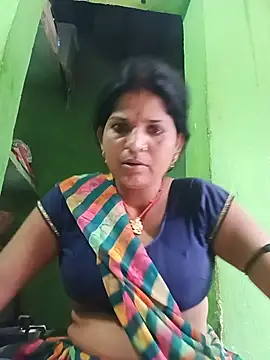 Joohi_Chawla143's Live XXX Chat