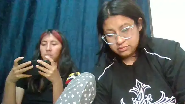 sarah12333's Webcam Show