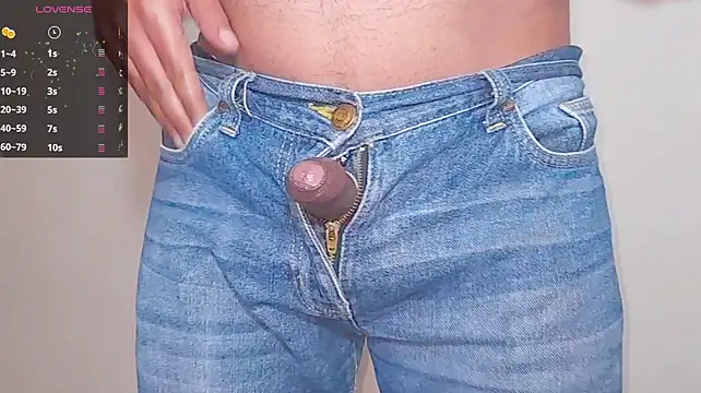 captain_juicyprecum Show in webcam