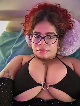XXX chat uživo modela Solaangel_