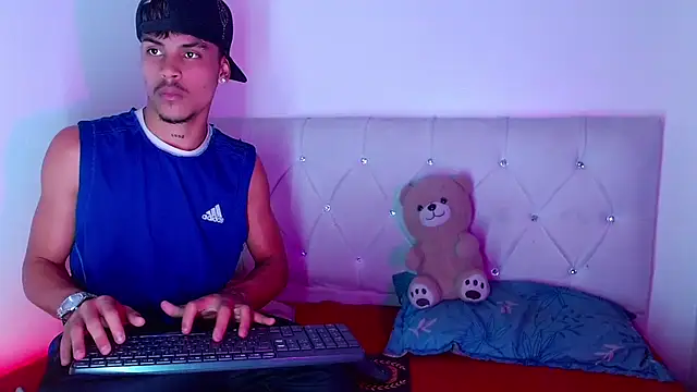 Angel_foxc13 Adlı Modelin Web Kamerası Şovu