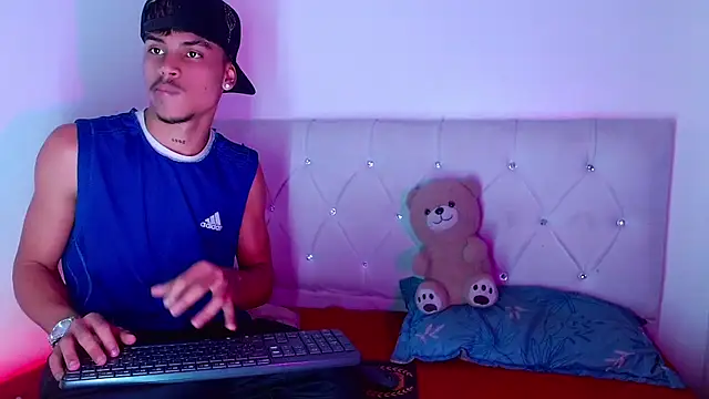Angel_foxc13 Adlı Modelin Web Kamerası Şovu