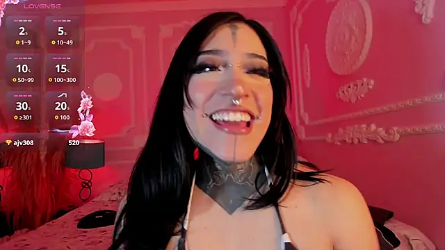 Kat_VonDe's Live XXX Chat